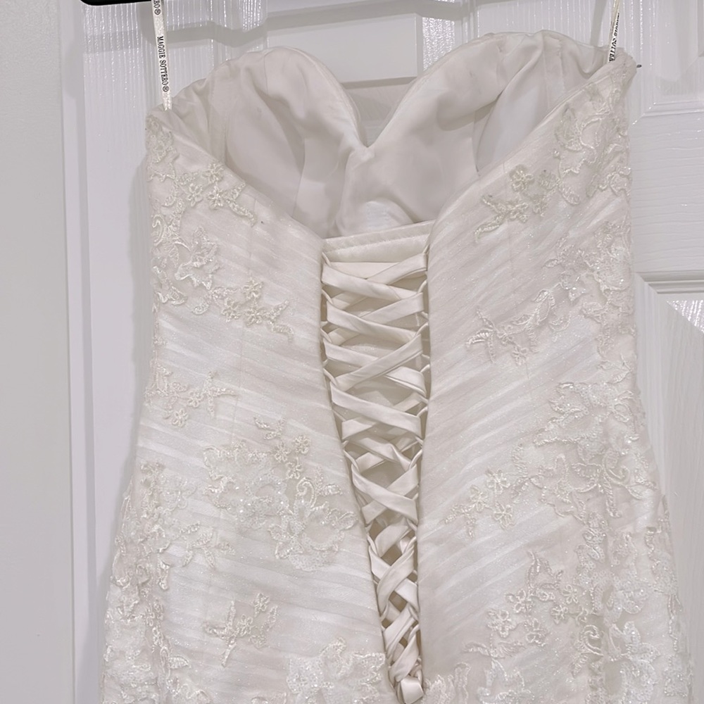 Gorgeous mermaid wedding dress